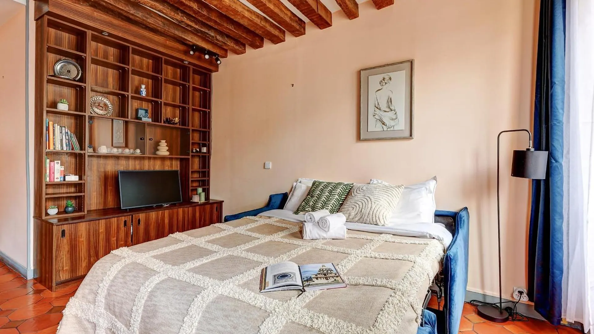 Bnbnova - 1Br - The Heart Of Le Marais París 0*,  Francia